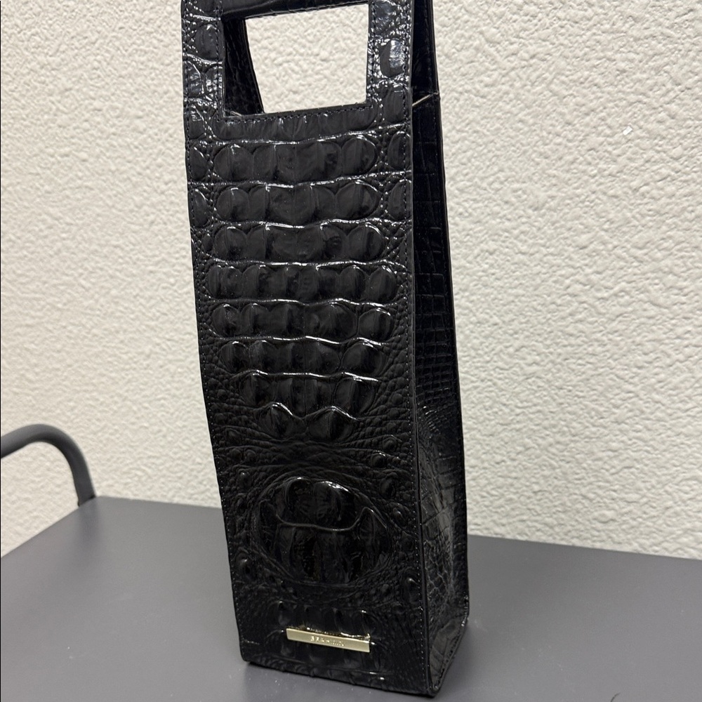 Brahmin Black Crocodile-Embossed Wine 🍷 Bag - Picture 3 of 9